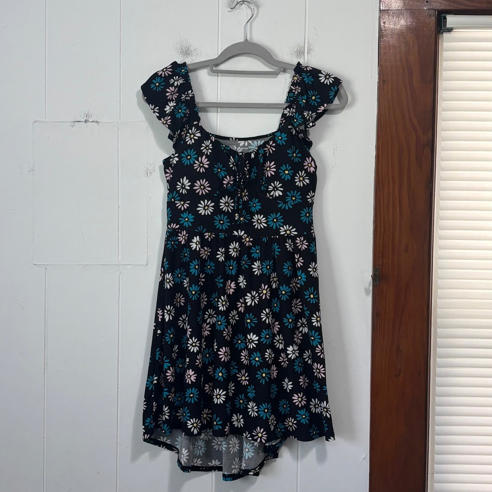 No Boundaries Sun Dress Black Floral Daisy Flutter Sleeve High Low Dress Medium